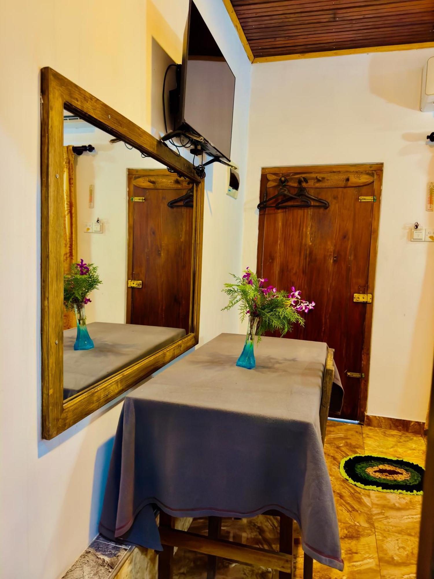 Soldara Gedara Apartment ฮิกคาดูวา ภายนอก รูปภาพ