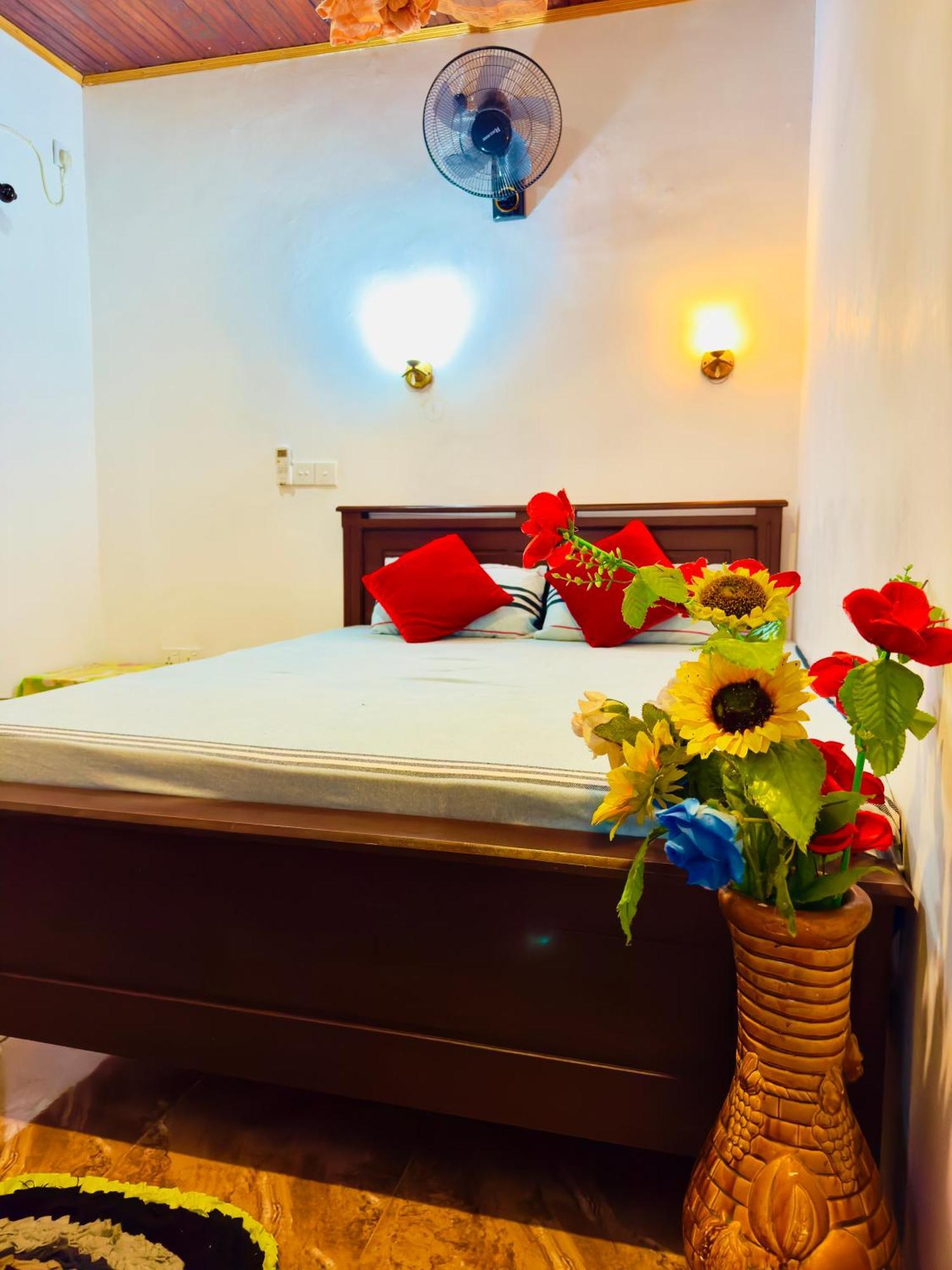 Soldara Gedara Apartment ฮิกคาดูวา ภายนอก รูปภาพ