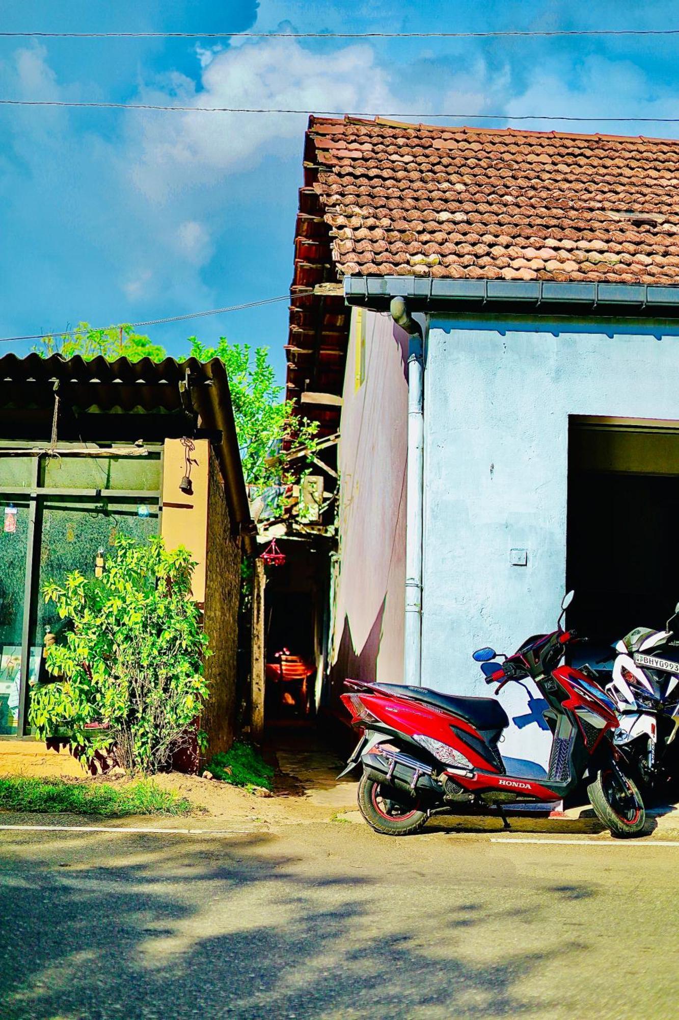 Soldara Gedara Apartment ฮิกคาดูวา ภายนอก รูปภาพ